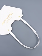 Сумка для цветов влагостойкая, Тиснение «Самой прекрасной», белая, 23*15*9 см (Д*В*Ш), 1 шт.