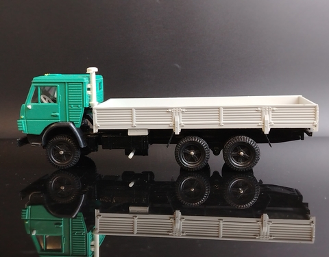 Модель автомобиля "Камаз - 53212" в масштабе 1:43 Изготовитель "Арек" г. Казань, металл, пластик, картон, СССР, 1970-1991 гг.