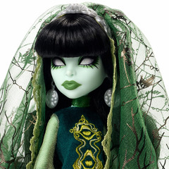 Скара Скримс Fang Club. Скуллектор Монстер Хай