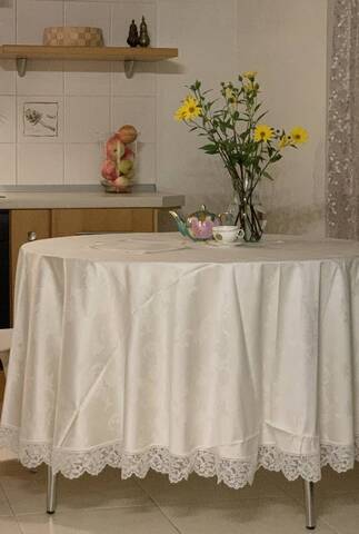 Скатерть круглая 220см и 12 салфеток Palombella Svezia сливочного цвета