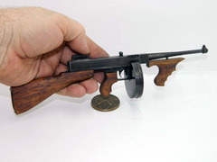 Thompson M1921 / 1928 scale 1:3 Tommy gun