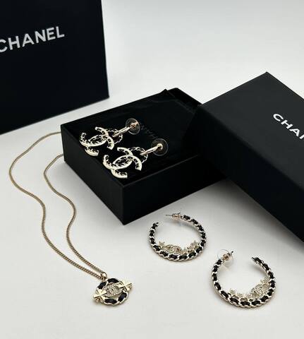 кулон Chanel