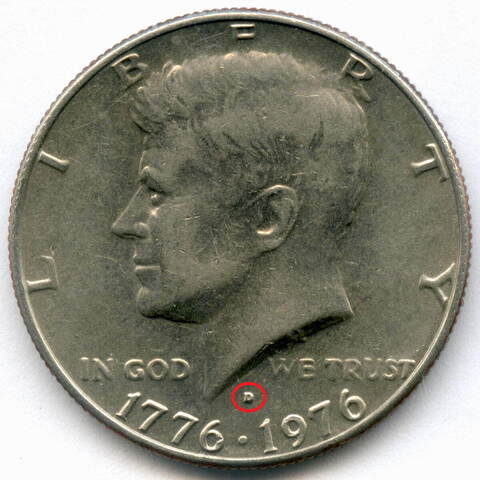 1/2 доллара 1976 (D). США. 200-летие Декларации независимости. Медь с медно-никелевым покрытием XF
