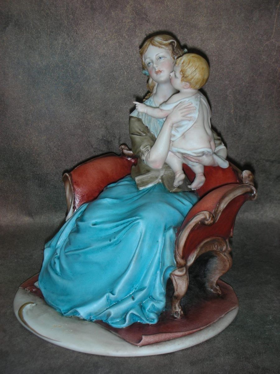Статуэтка. Фарфор. Материнство. Capodimonte. Италия – купить за 29 000 ...