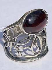 Гранат 10437 (кольцо из серебра)
