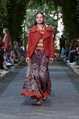 The wind from the fields