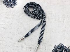Шнур, ш. 1 см, L 122 см, чёрный с серебром