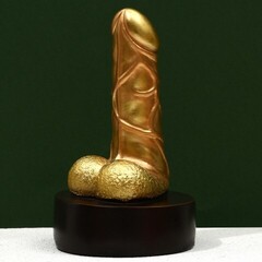 Фигура сувенир «Сильной и независимой», 18+, 15,5 х 7 х 9 см