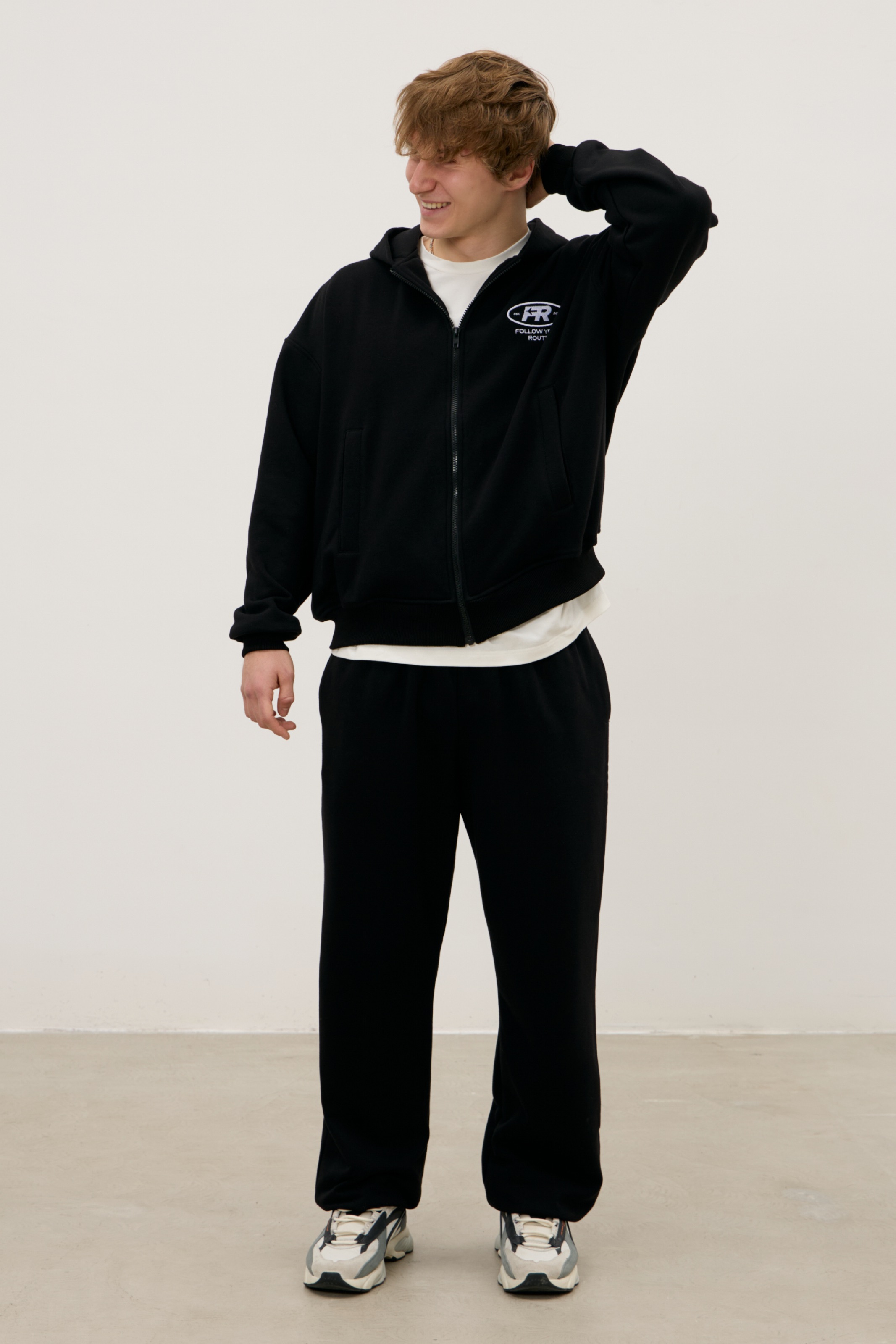 Худи ZIP MAN OVER, черное