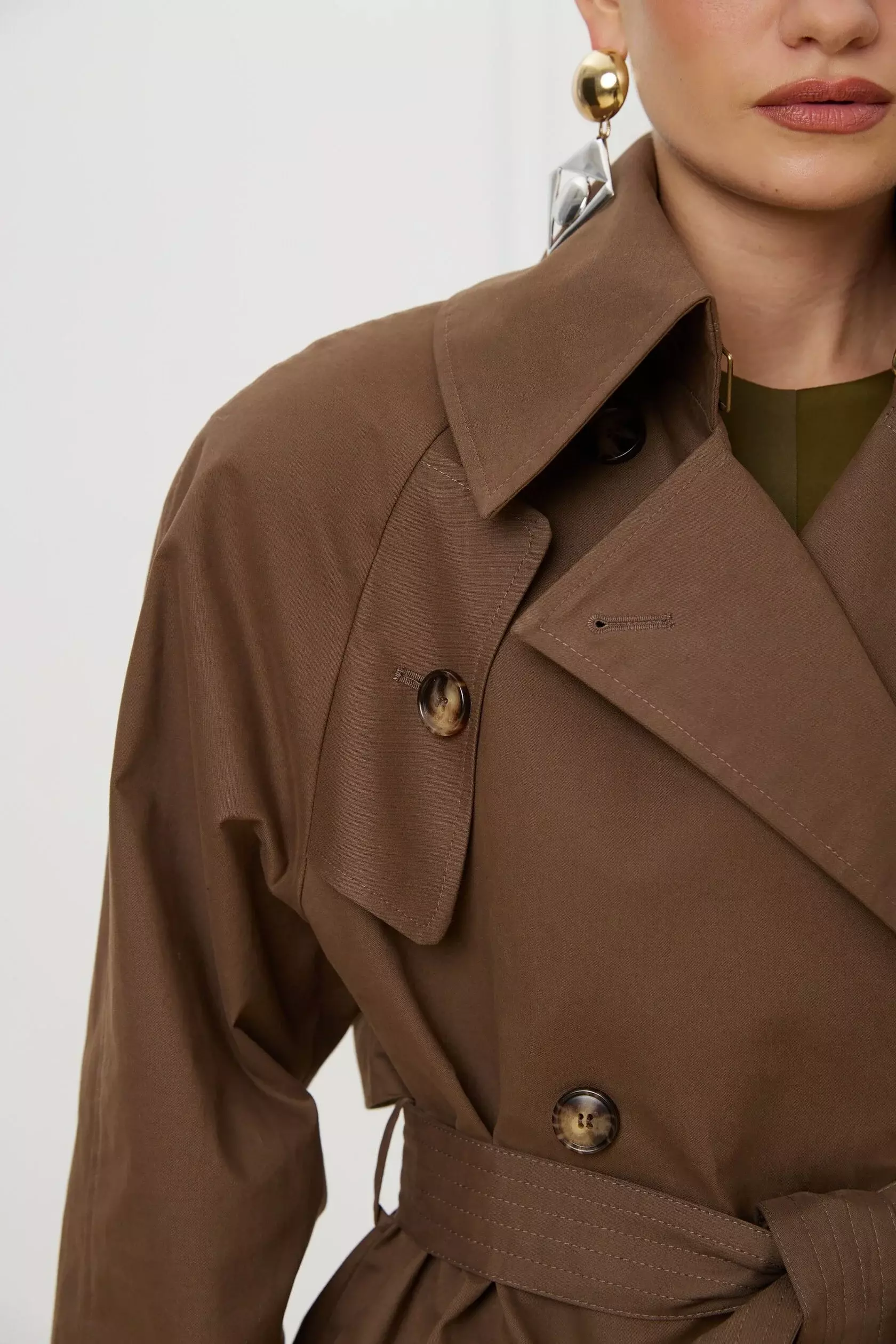 Тренч с увеличенными плечами, Коричневый