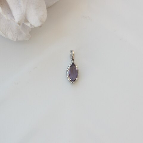 Подвеска Маркиз с тёмно-сиреневым фианитом, 14*5 мм, родий, П390