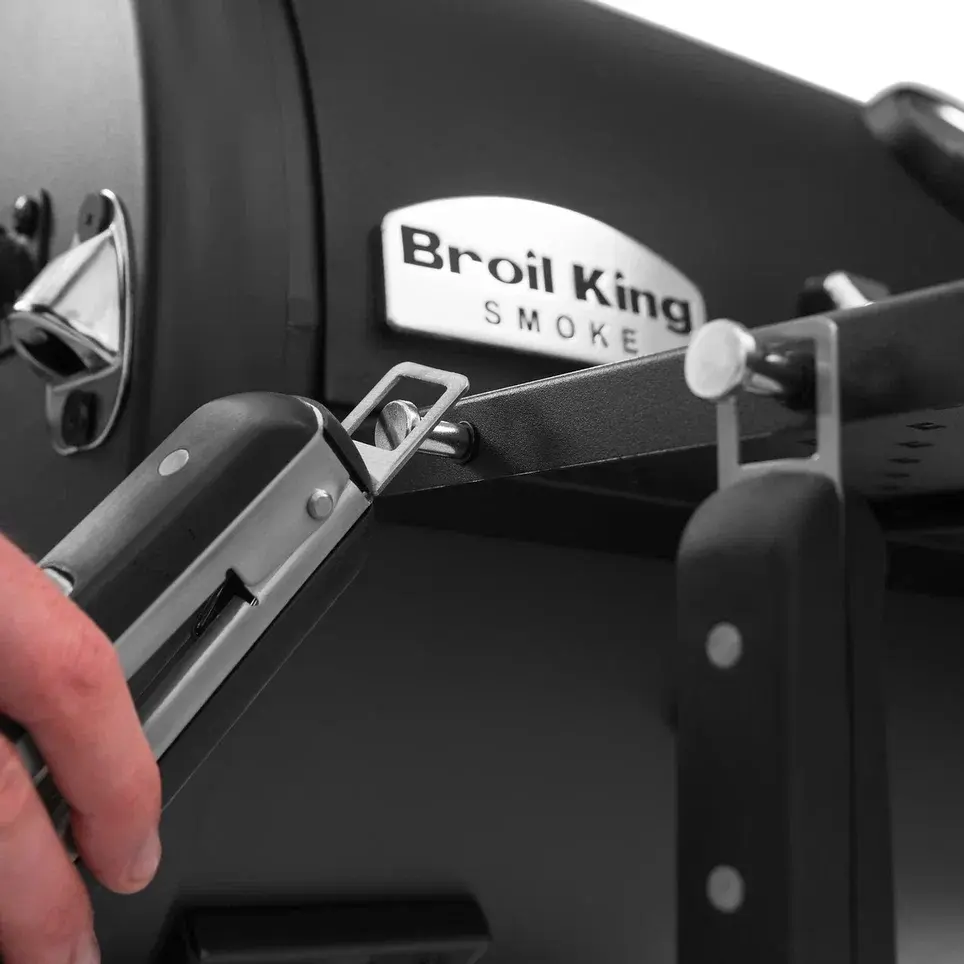Гриль-коптильня Broil King Regal Grill 400