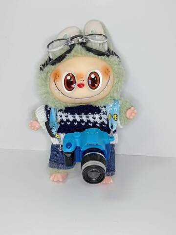 Мягкий брелок Лабубу с фотоаппаратом
