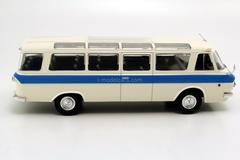 ZIL-118 Yunost white-blue 1:43 DeAgostini Auto Legends USSR #28