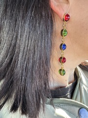 sergi-dlinnye-s-cvetnymi-kamnyami-v-vintazhnom-stile-italyanskij-stil