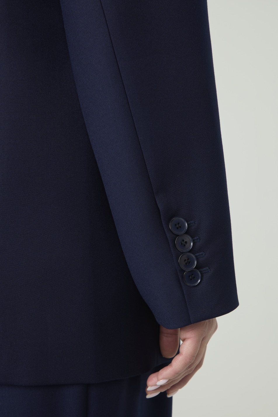 Жакет двубортный, темно-синий