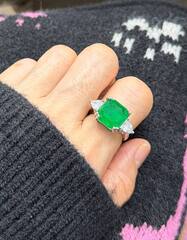 Кольцо с цветными кристаллами в огранке квадрат