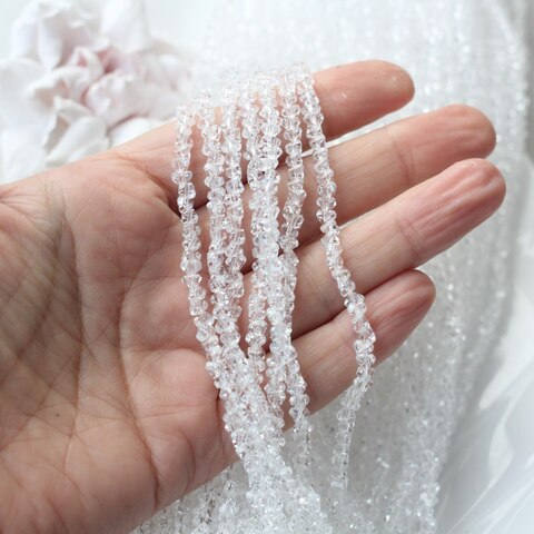 Хрусталь (стекло) граненный, кристально-прозрачный 4*3 мм, 1 нить, С053