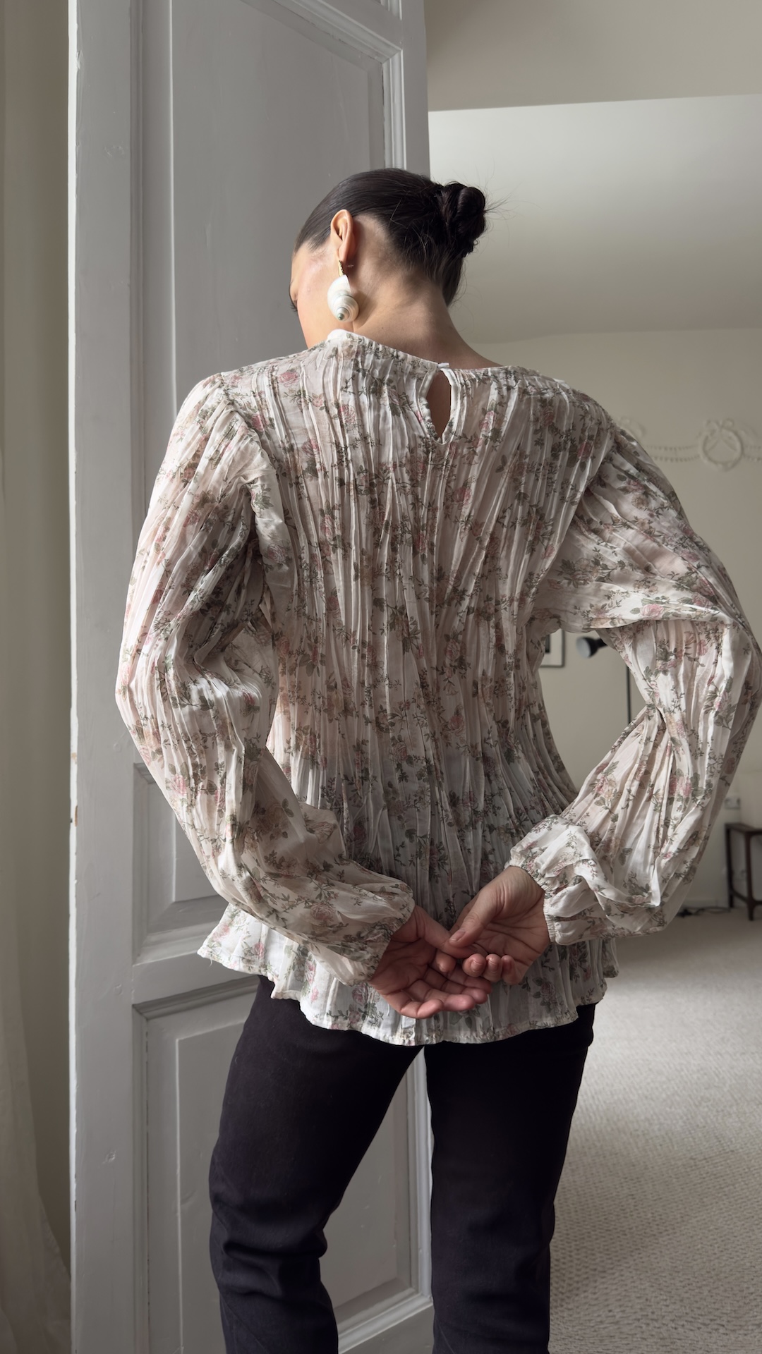 Блуза из жатой ткани в винтажный цветочек