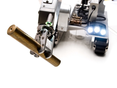 Робот Inuktun Services Versatrax