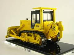 ChTZ UralTrac Bulldozer-loosening aggregate B10.0010EN with single ripper 1:43 Promtractor