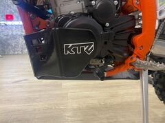 Пластиковая защита KTZ для мотоцикла XGZ K26 NB300 (4T ZS174MN-5A) 2024