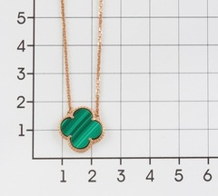 2070088 - Колье TRENDY GOLD из золота 585 с малахитом клевер