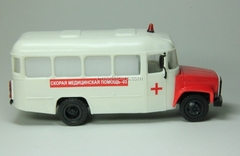 KAVZ-3976 Ambulance Kompanion 1:43