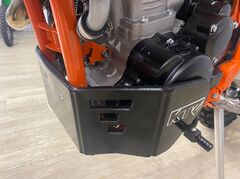 Пластиковая защита KTZ для мотоцикла XGZ K26 NB300 (4T ZS174MN-5A) 2024