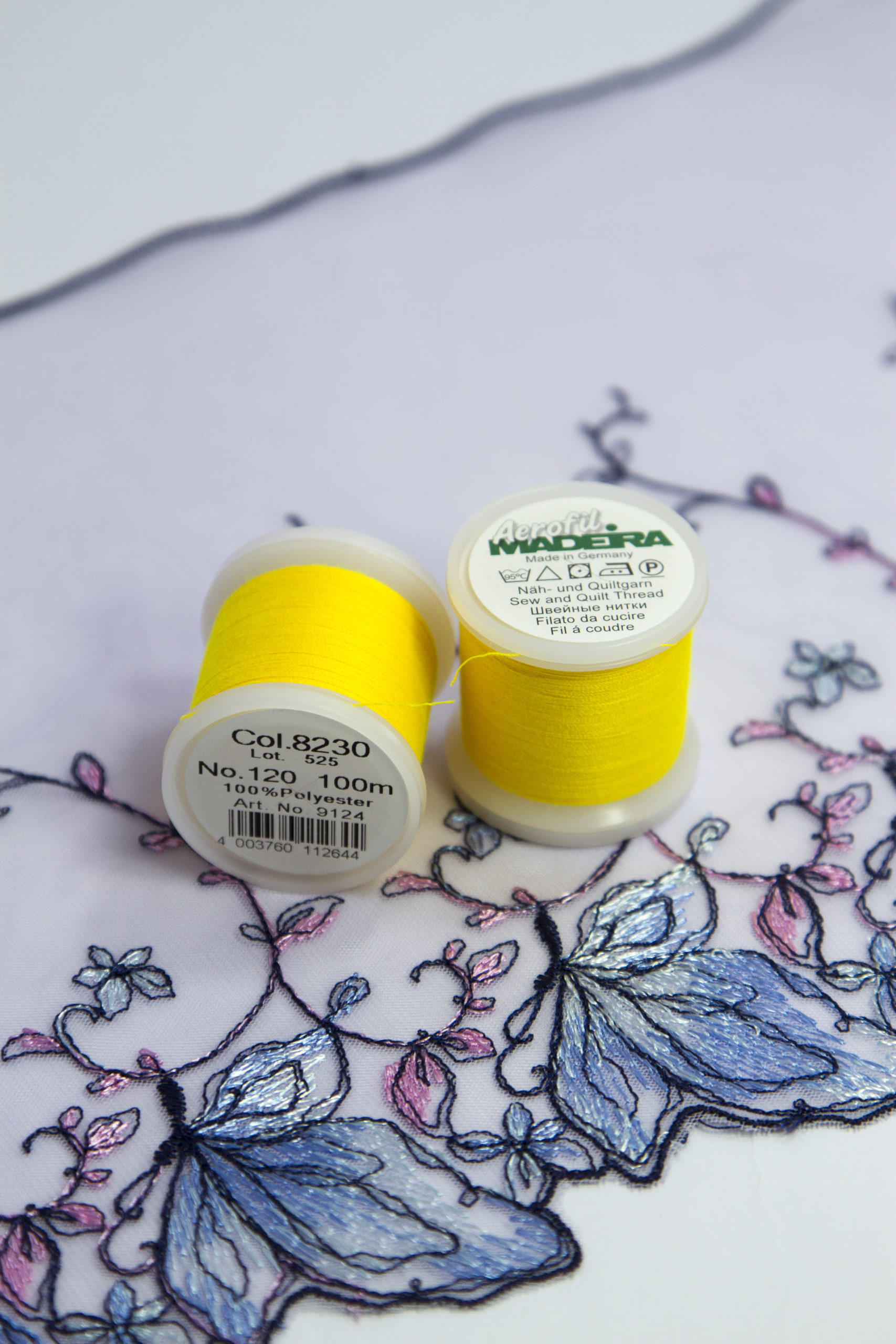 Нитки швейные Madeira aerofil №120 Col. 8230 яркий желтый (100 м)