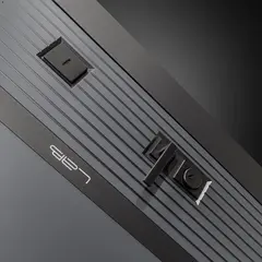 Входная дверь в квартиру Лабиринт Лаб про 2 Велютто Оскуро с зеркальной вставкой Максимум Белый софт (без текстуры)