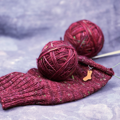 Носочная пряжа ручного окрашивания «Борщ»