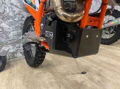 Пластиковая защита KTZ для мотоцикла XGZ K26 NB300 (4T ZS174MN-5A) 2024