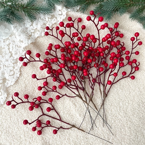 Ягоды красные искусственные на ветке, гроздь 16-17 ягод, 8 мм., набор 10 шт.