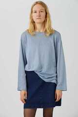 Топ с разрезами из голубого льна