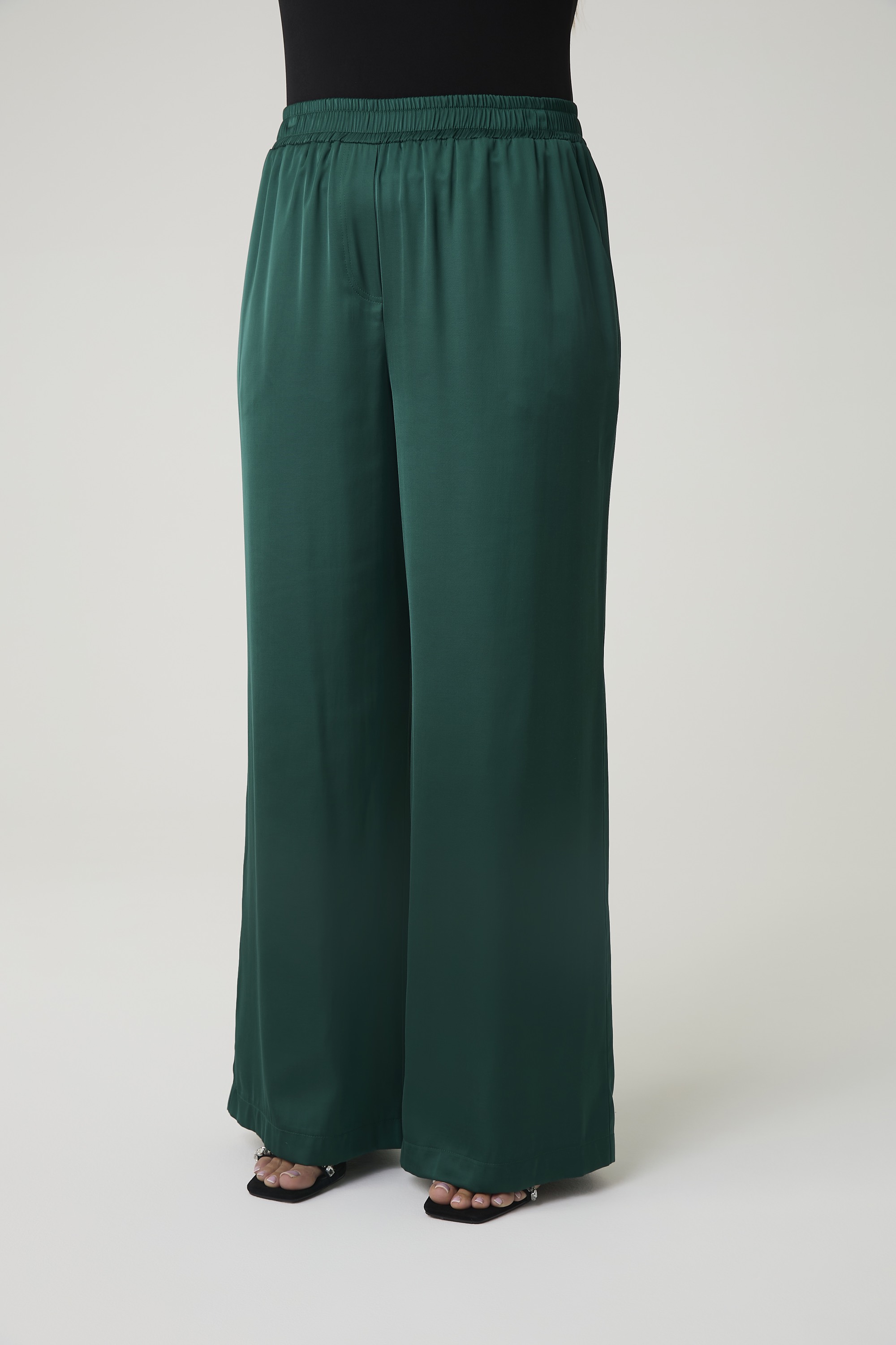 Брюки атласные на резинке, изумруд