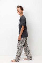 пижама  для мальчика  КБ 2831/темно-серый,милитари на бежевом