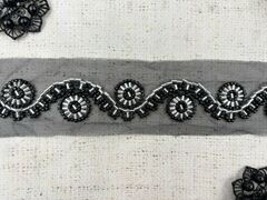 Тесьма декоративная вышивка стеклярус ш. 5,5 см/стеклярус ш. 3 см, чёрный с серебром
