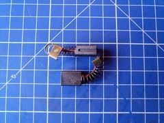 Щетка графитовая DDE ET950CD/EB1000RD