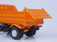 MAZ-5551 tipper later cabin 1988 high body yellow-orange AutoHistory 1:43