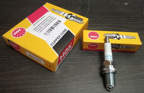 СВЕЧА ЗАЖИГАНИЯ RIO DC, SPECTRA, SPORTAGE JA 2,0 DUSTER, LOGAN, SANDERO, LARGUS BKR5ES NGK 0,8мм