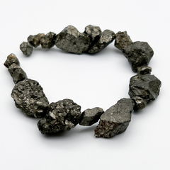 Пирит необработанный бусины, размер около 5-15 мм, цена за отрезок 15 см