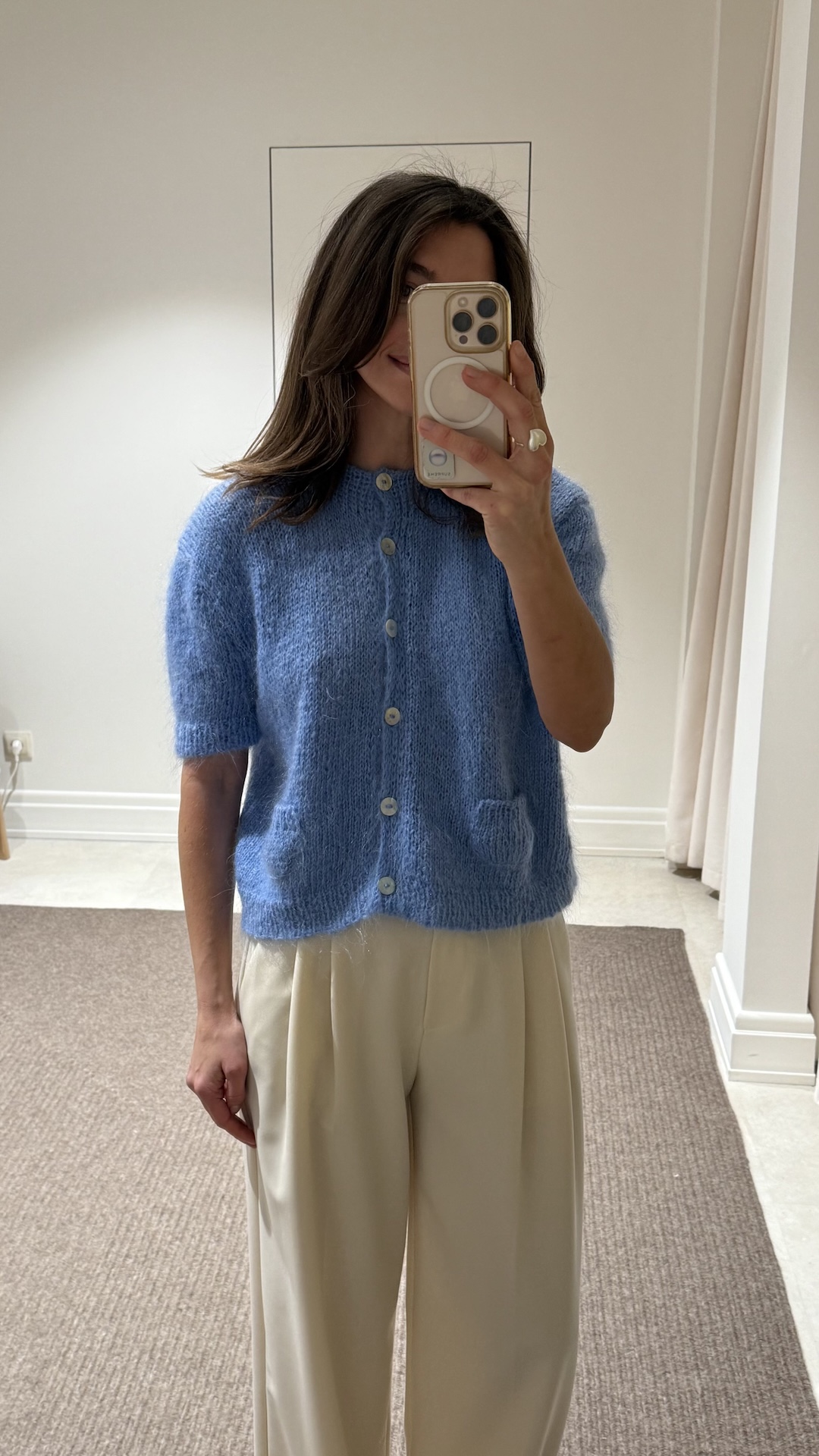 Кардиган ручной вязки с кармашками