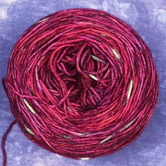 Носочная пряжа ручного окрашивания «Борщ»