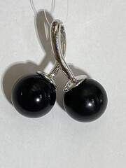 Перла-черный (кулон из серебра)