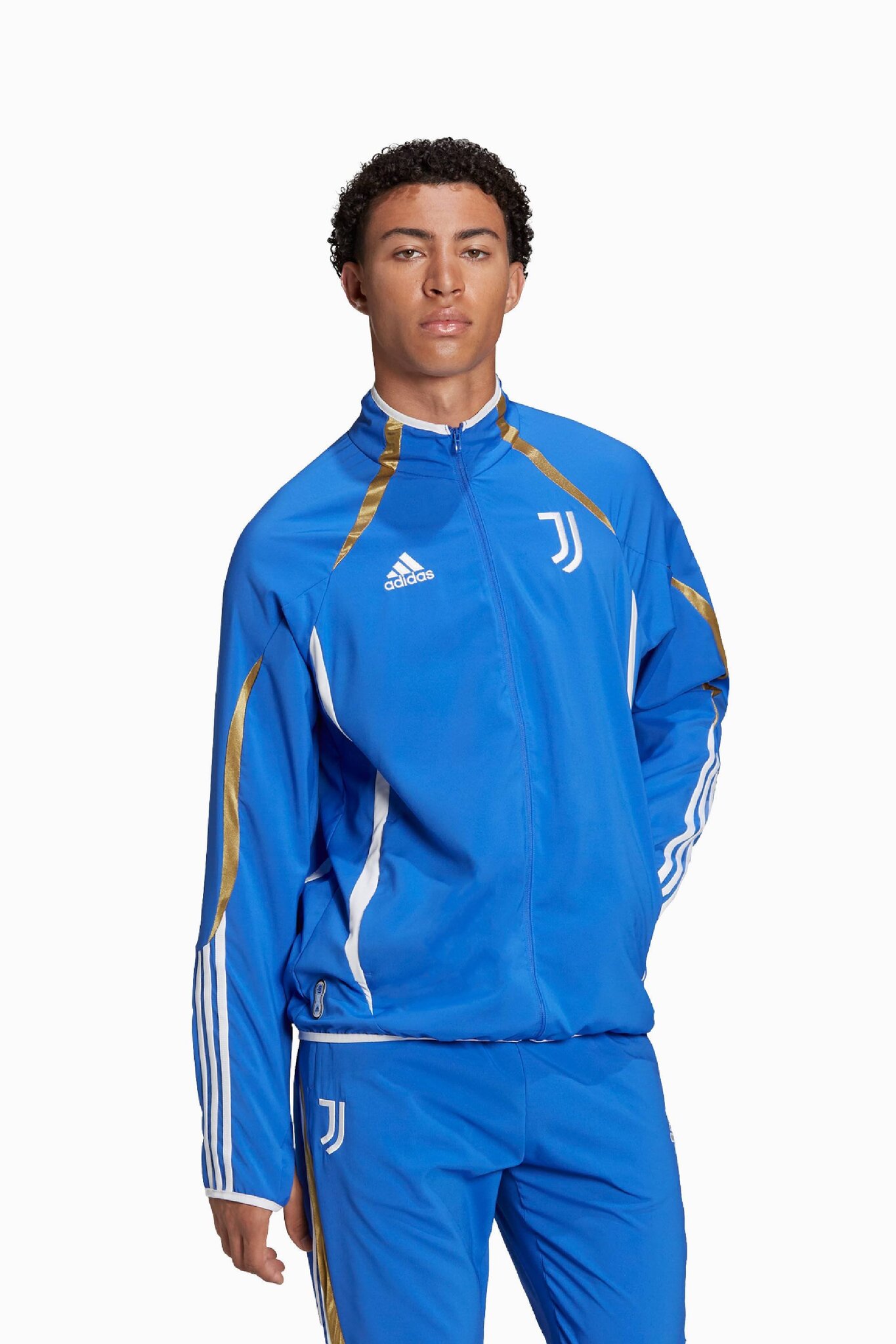 Футбольные базы adidas