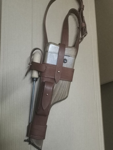 Wood holster for Mauser C96