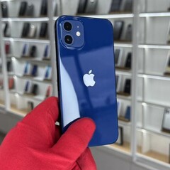 iPhone 12, 256 ГБ б/у