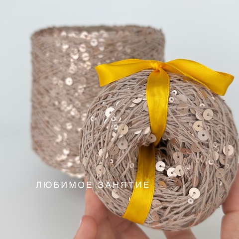 Пайетки на хлопке 3+6 мм. цвет 052 бежевая нить, матовые пайетки в цвет нити