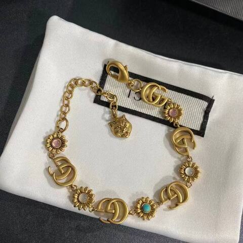 Браслет-цепочка с подвесками (ромашки + цветные камни) style by GUCCI